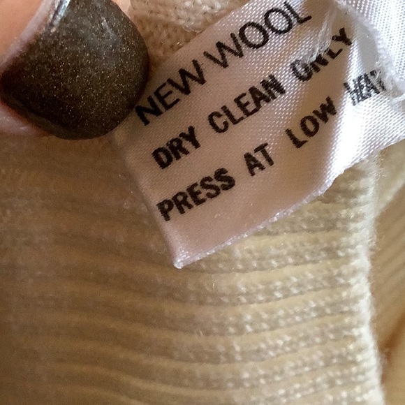 Adorable Bogner Vintage Sweater 💜💜💜 - Picture 7 of 10